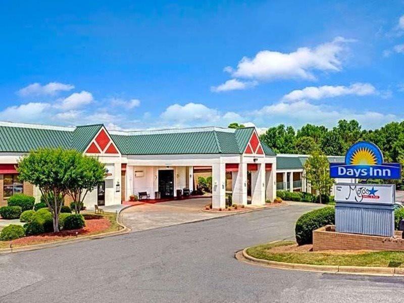 Days Inn Lake Norman Cornelius Exteriör bild