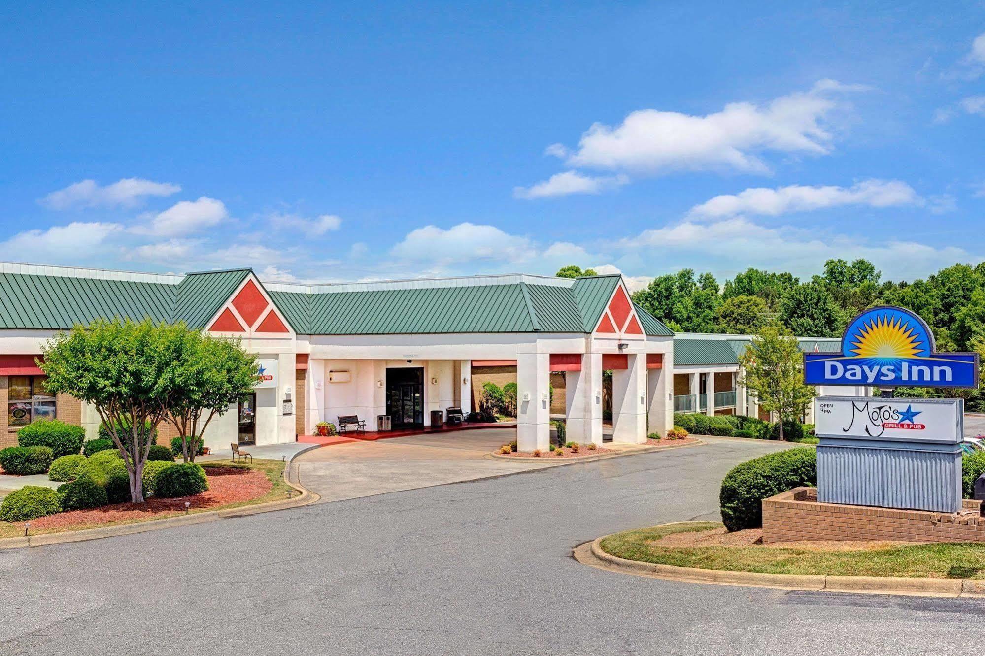 Days Inn Lake Norman Cornelius Exteriör bild