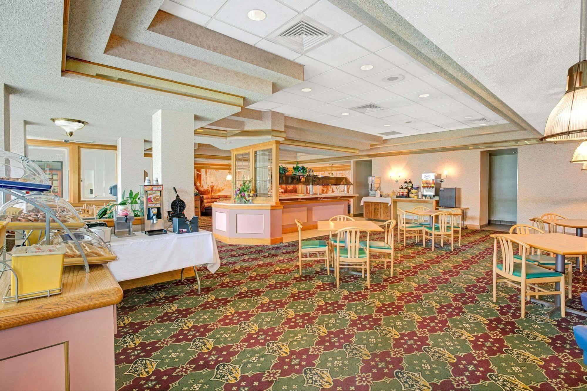 Days Inn Lake Norman Cornelius Exteriör bild